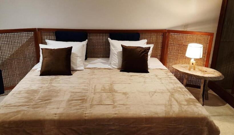 Люкс Кровать Кинг, Zebra Boutique