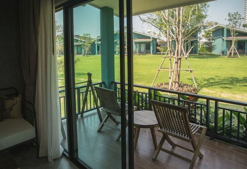 ویلای 1 خوابه, Coral Tree Villa Hua Hin