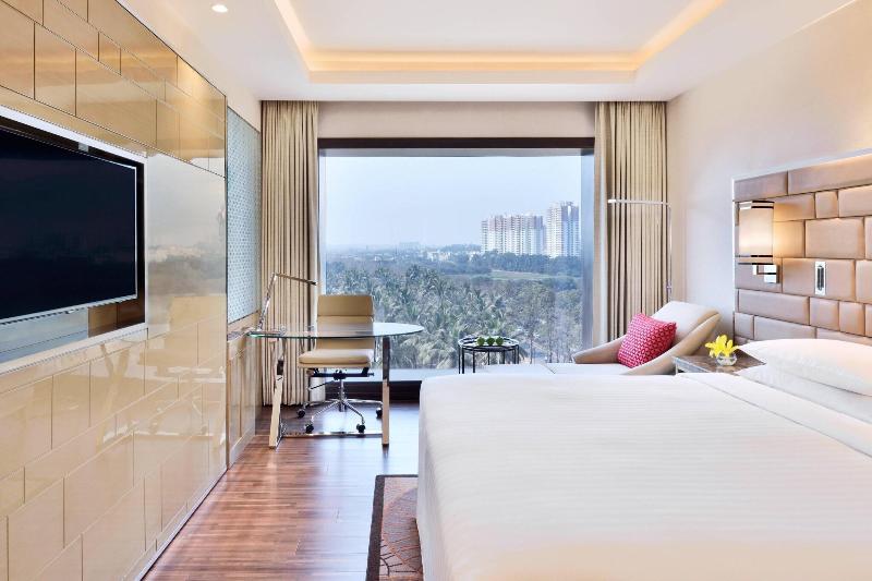 اتاق اجرایی با تخت بزرگ, Courtyard By Marriott Bengaluru Hebbal