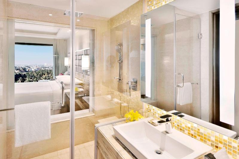 اتاق دلوکس با تخت کینگ و چشمانداز شهر, Courtyard By Marriott Bengaluru Hebbal