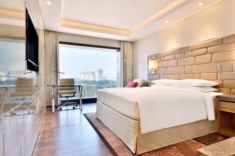 اتاق دلوکس با تخت کینگ و چشمانداز شهر, Courtyard By Marriott Bengaluru Hebbal