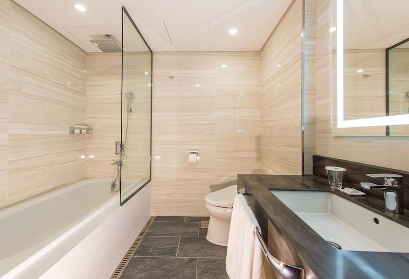 חדר דחוקס עם מיטת קינג, Ena Suite Hotel Namdaemun