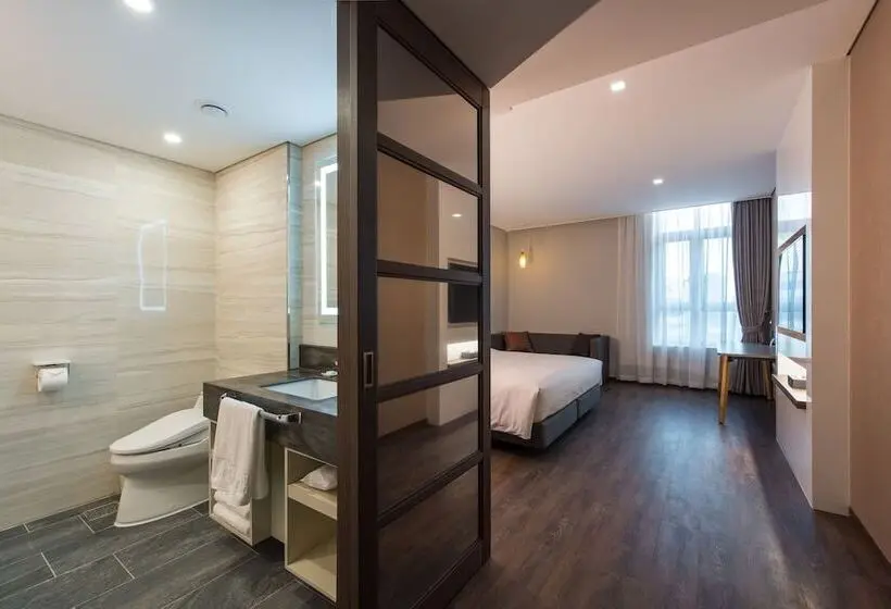 キングサイズベッドのデラックスルーム, Ena Suite Hotel Namdaemun