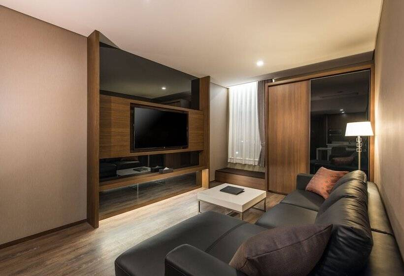 סוויטה, Ena Suite Hotel Namdaemun