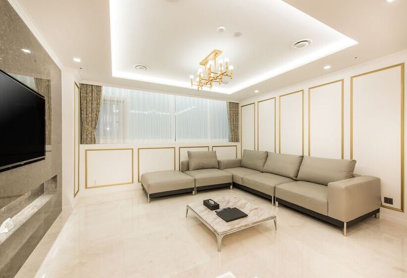 סוויטת 2 חדרי שינה, Ena Suite Hotel Namdaemun