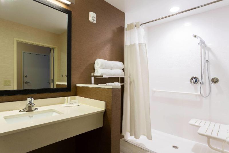 스탠다드 룸 킹사이즈 침대, Fairfield Inn & Suites By Marriott Fort Lauderdale Downtown/las Olas