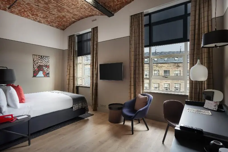 اتاق استاندارد با تخت بزرگ برای معلولان, Indigo   Dundee, An Ihg