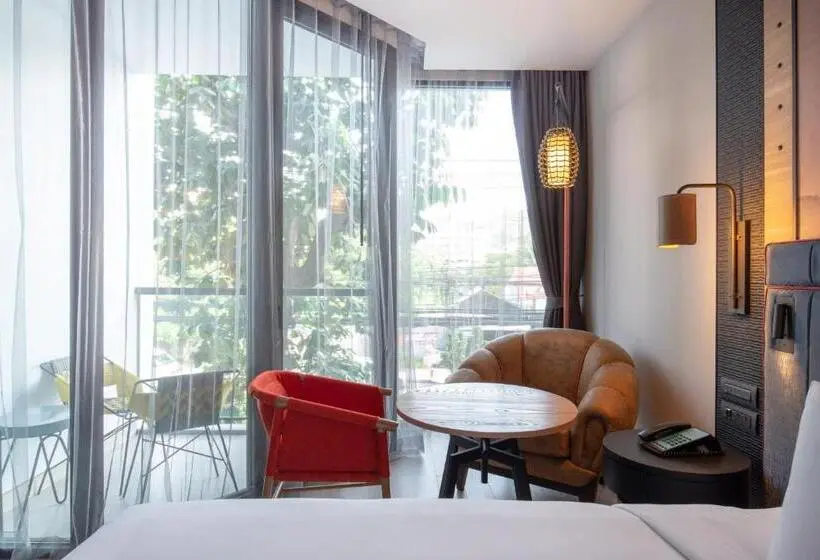キングサイズベッドのスタンダードルーム, Indigo Phuket Patong, An Ihg