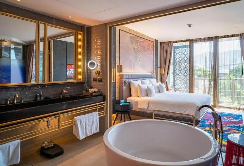 キングサイズベッドのスイートルーム, Indigo Phuket Patong, An Ihg