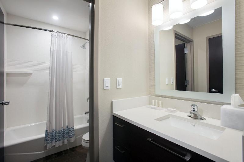 스위트 킹사이즈 침대, Indigo Phuket Patong, An Ihg