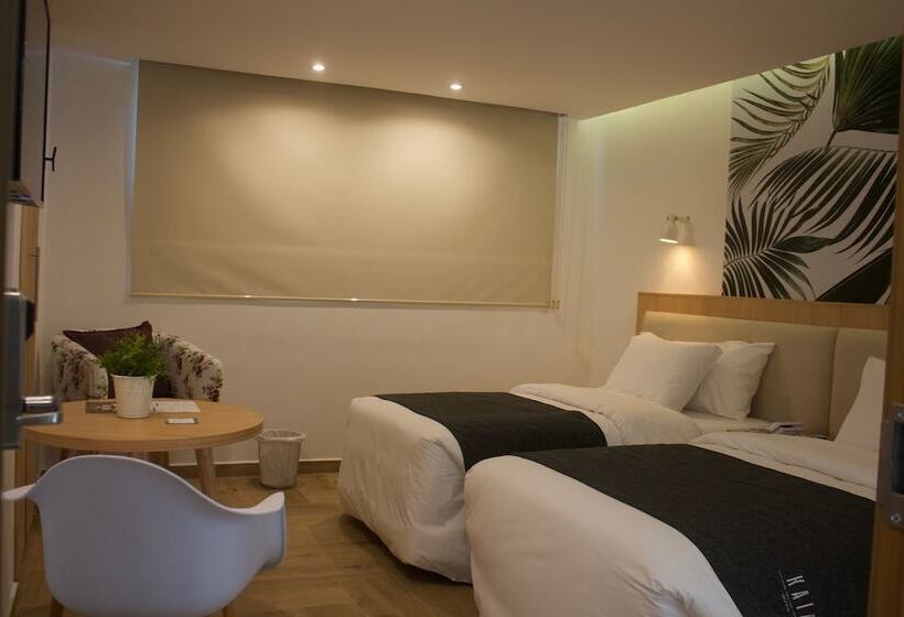 חדר סופריור, Kaia