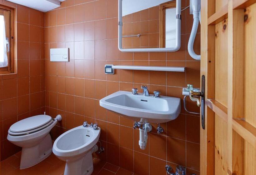 إستديو قياسى مزود بشرفة, Residence Sci Sport