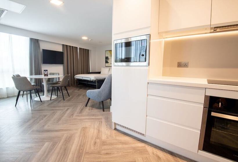 带2个卧室的公寓, Roomzzz London Stratford