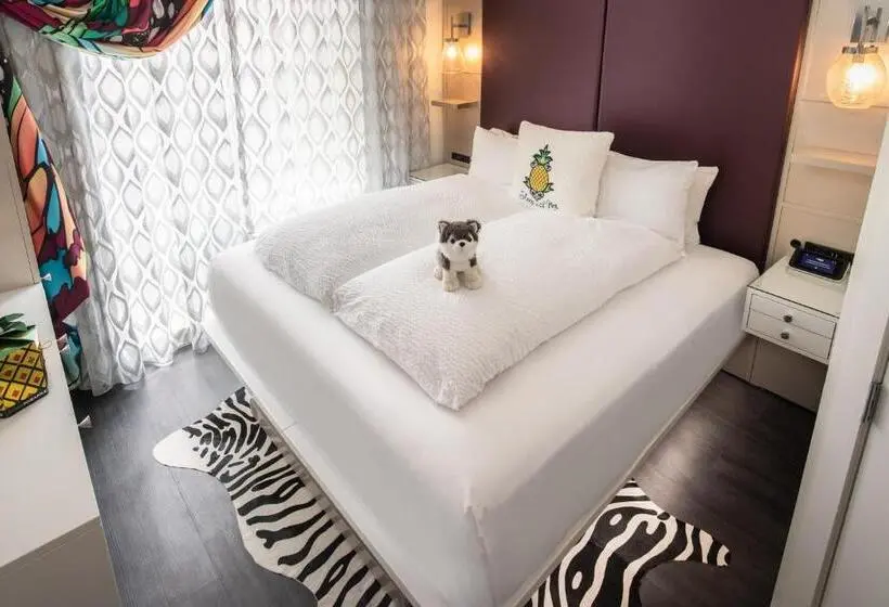 اتاق استاندارد با تخت بزرگ, Staypineapple, An Artful Hotel, Midtown New York
