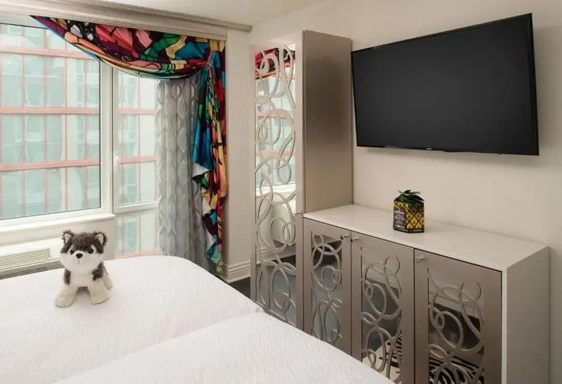 اتاق استاندارد با تخت بزرگ برای معلولان, Staypineapple, An Artful Hotel, Midtown New York