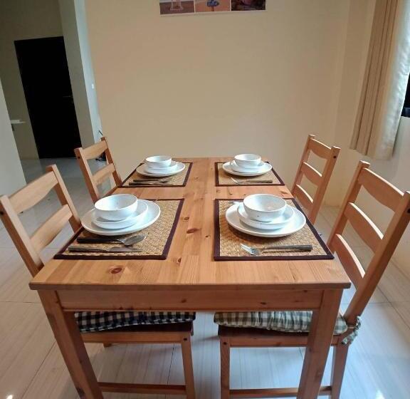 בית, 2 חדרי שינה, The Cove