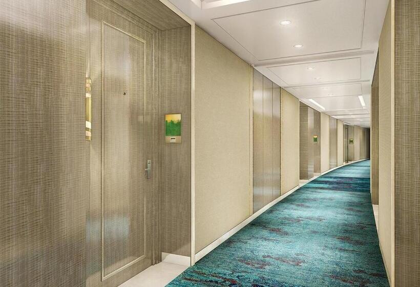 Номер Deluxe, Intercontinental Hotels Jakarta Pondok Indah, An Ihg