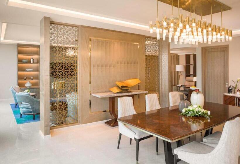 Люкс Кровать Кинг, Intercontinental Hotels Jakarta Pondok Indah, An Ihg