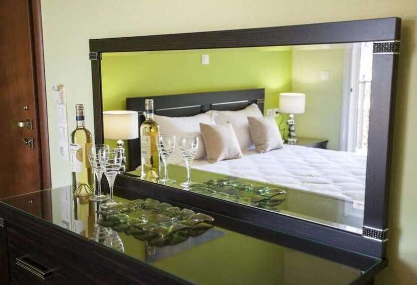 Family studio with sea view, Paraskevi's Luxury Studios