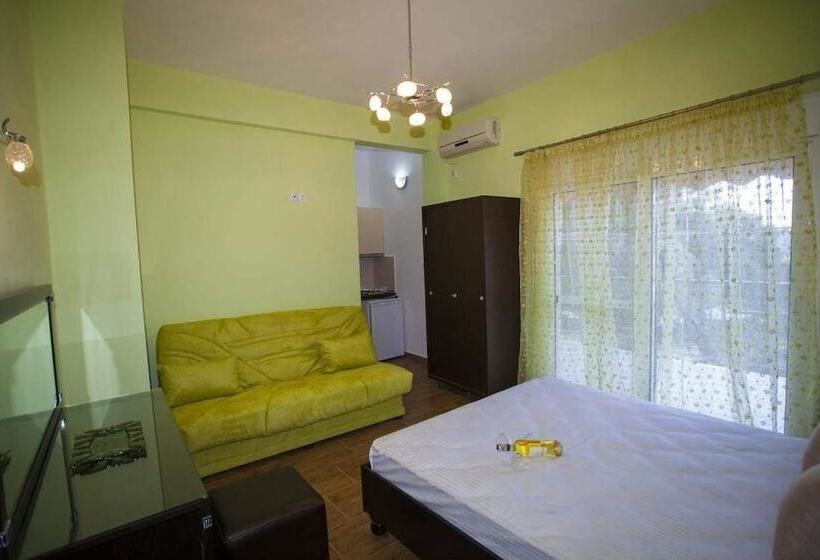 Family studio with sea view, Paraskevi's Luxury Studios