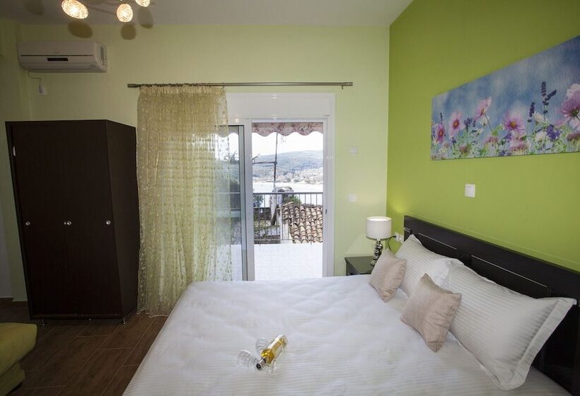 Family studio with sea view, Paraskevi's Luxury Studios