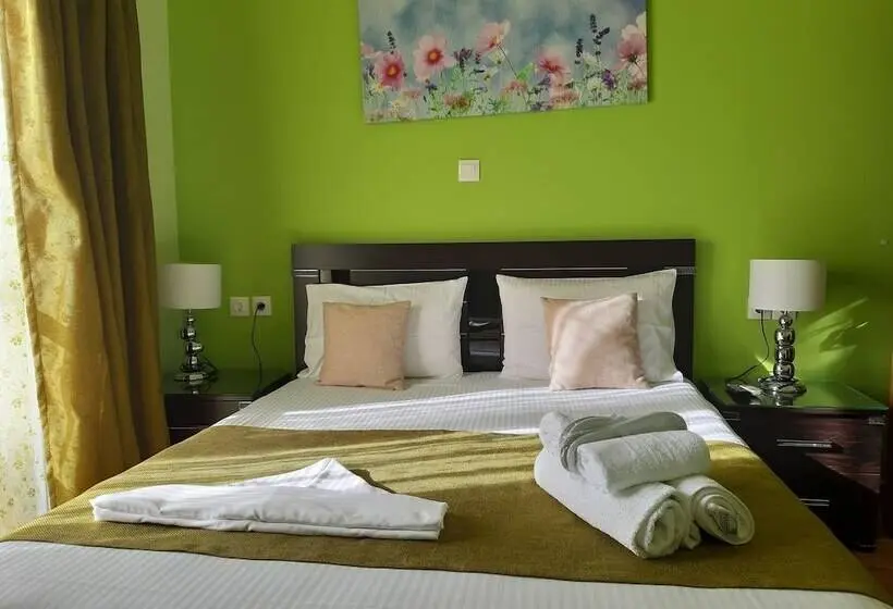Studio Familial Vue Mer, Paraskevi's Luxury Studios