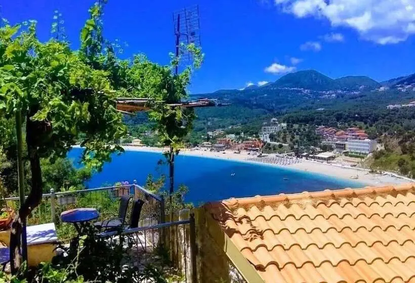 Studio Familial Vue Mer, Paraskevi's Luxury Studios