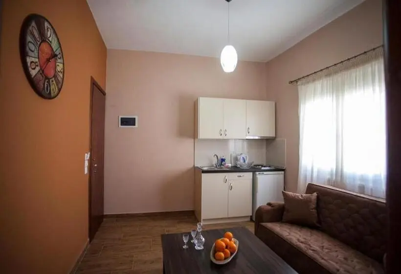 Studio Familial, Paraskevi's Luxury Studios