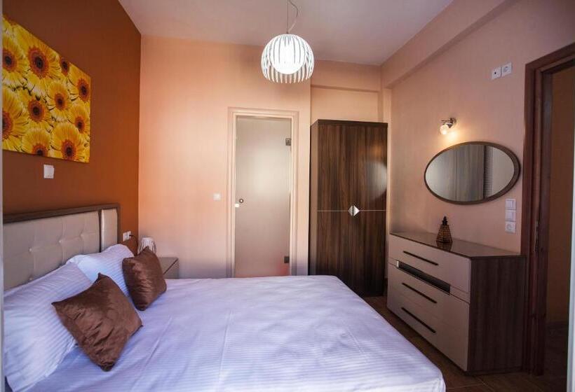 패밀리 스튜디오, Paraskevi's Luxury Studios