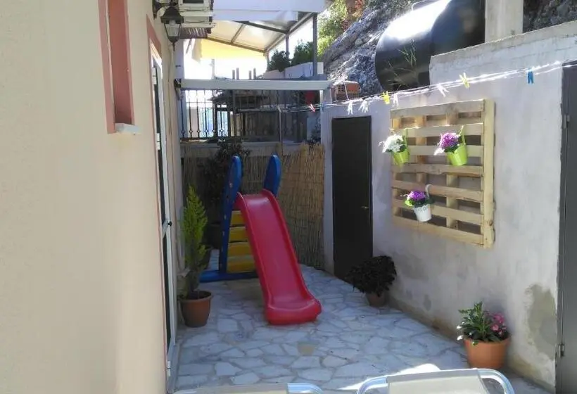 Studio Standard, Paraskevi's Luxury Studios