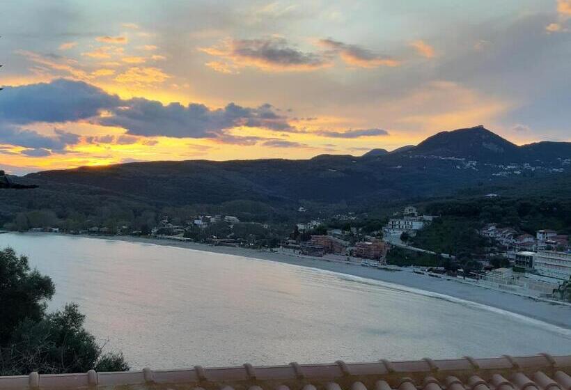 Family studio with sea view, Paraskevi's Luxury Studios