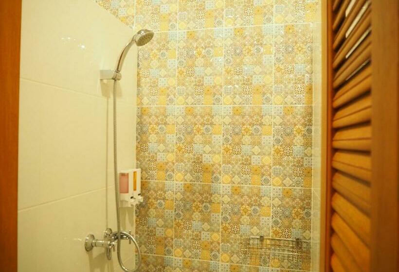 带共用浴室的标准房间, The Luna