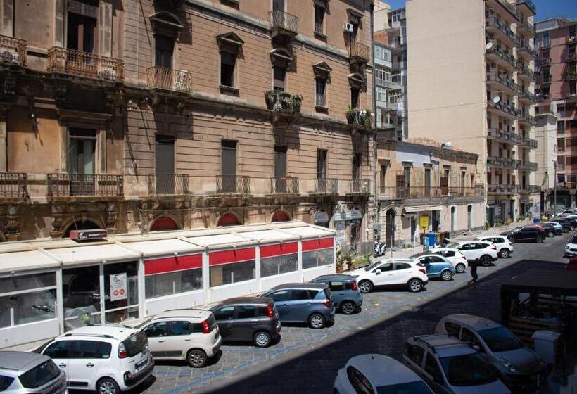 غرفة قياسية مزوَّدة بشُرفة, Mirage Place B&b