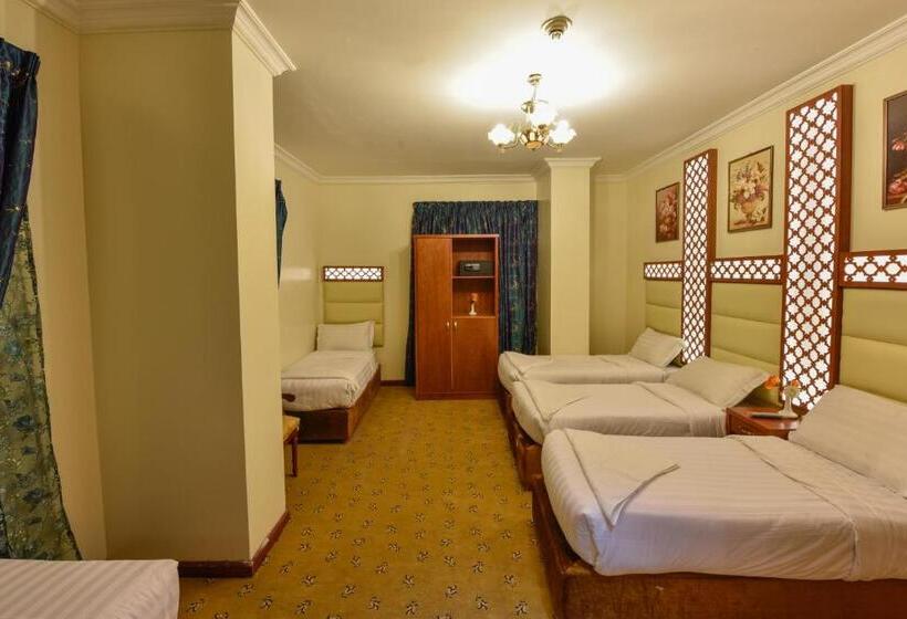 اتاق خانوادگی, Al Mukhtara Golden