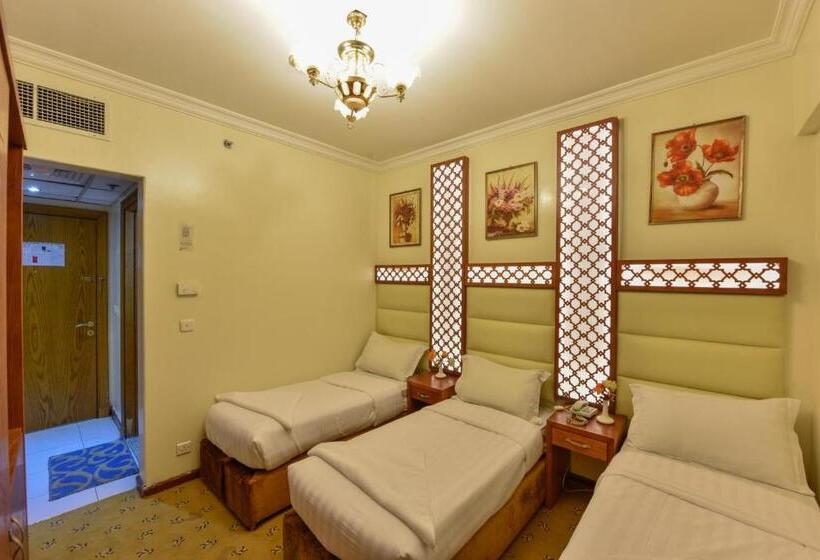 اتاق خانوادگی, Al Mukhtara Golden