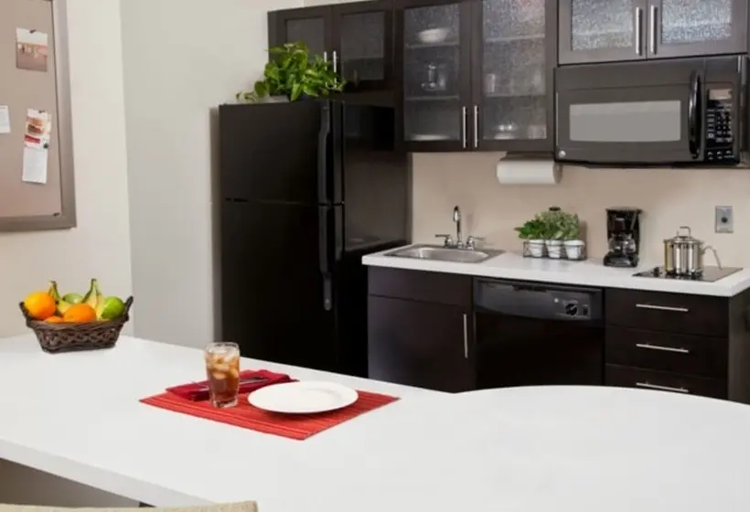 スタンダードスタジオ, Candlewood Suites Brighton, An Ihg