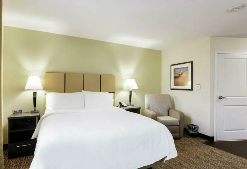 スタンダードスタジオ, Candlewood Suites Brighton, An Ihg
