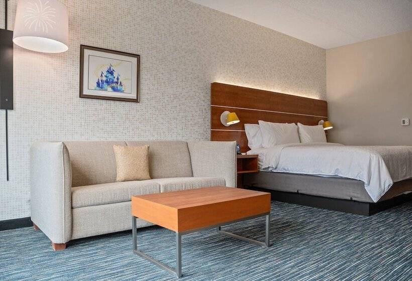 Люкс, Holiday Inn Express & Suites Orlando  Lake Buena Vista, An Ihg
