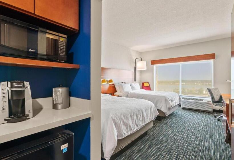 Номер Стандарт Адаптированный для Инвалидов, Holiday Inn Express & Suites Orlando  Lake Buena Vista, An Ihg