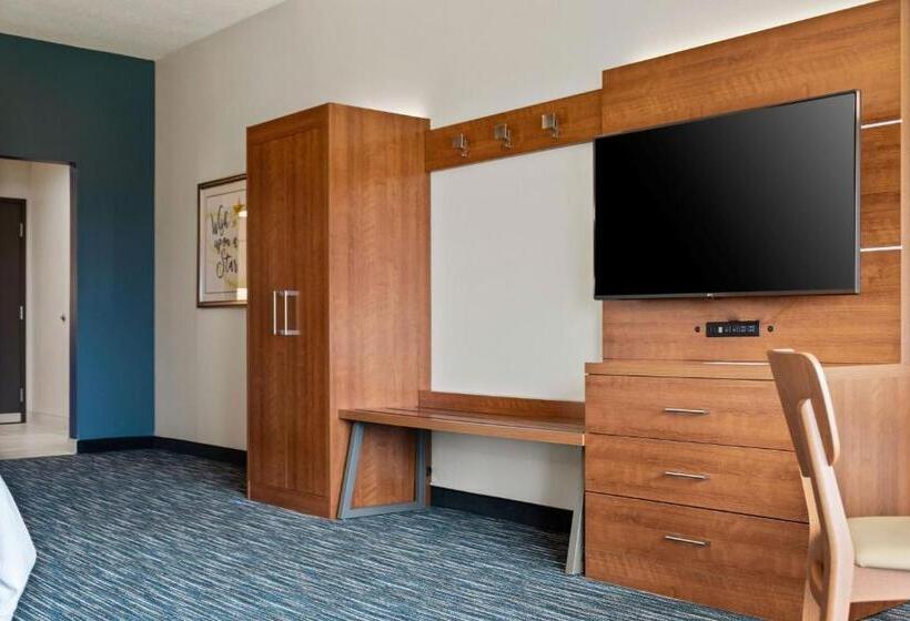 جناح لذوى الاحتياجات الخاصة, Holiday Inn Express & Suites Orlando  Lake Buena Vista, An Ihg