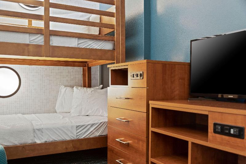 جناح سرير كينج, Holiday Inn Express & Suites Orlando  Lake Buena Vista, An Ihg