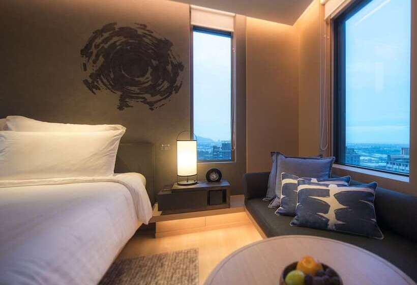 اتاق لوکس سه تخته, Mu Jiao Xi