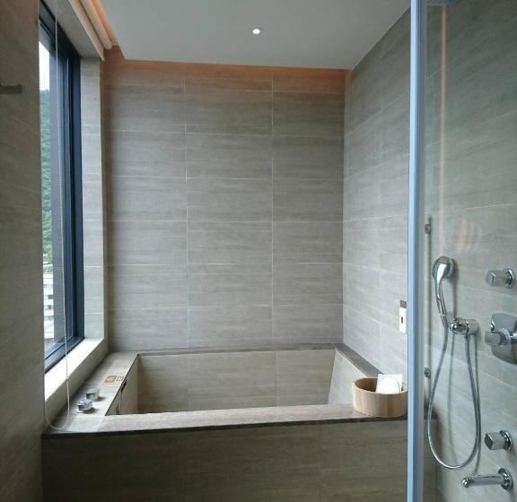 اتاق سوپریور, Mu Jiao Xi