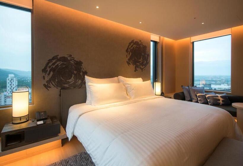 اتاق لوکس سه تخته, Mu Jiao Xi