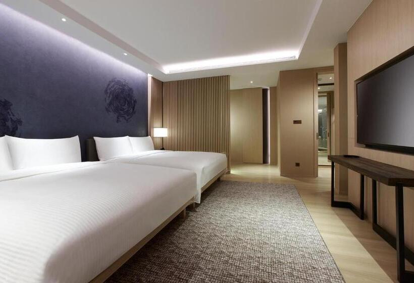 اتاق لوکس چهار تخته, Mu Jiao Xi