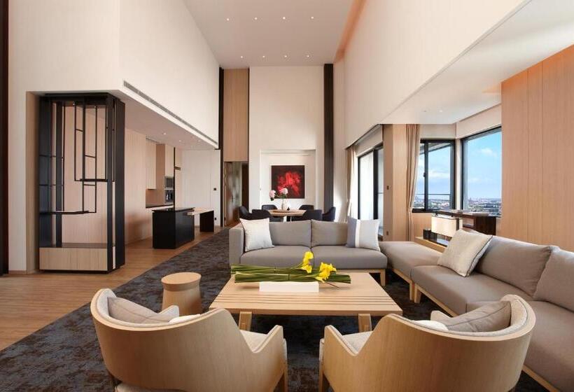 سوئیت پرزیدنت, Mu Jiao Xi