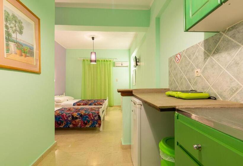 Студио Стандарт с Балконом, Ni Mar Studios & Apartments