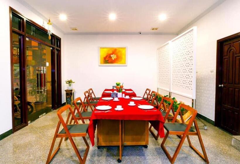 חדר סטנדרט, Royal Hotel Ha Noi