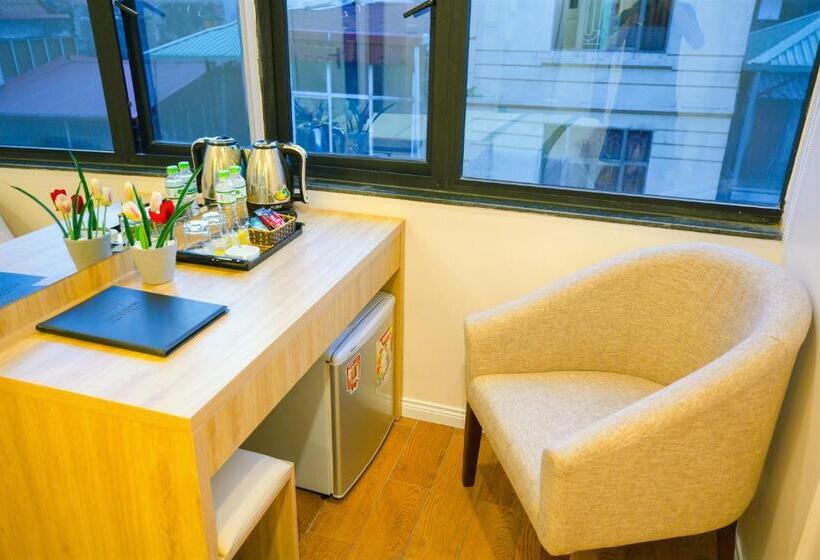 חדר סופריור, Royal Hotel Ha Noi