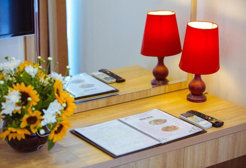 חדר משפחתי, Royal Hotel Ha Noi